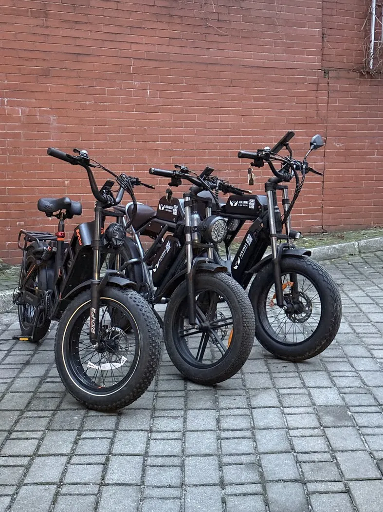 AURABIKE e-bikes for delivery work, ready to hand over